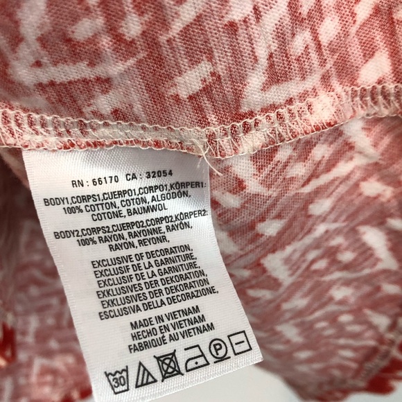 Akemi + Kin Red Cotton Printed Top Medium - Picture 7 of 7